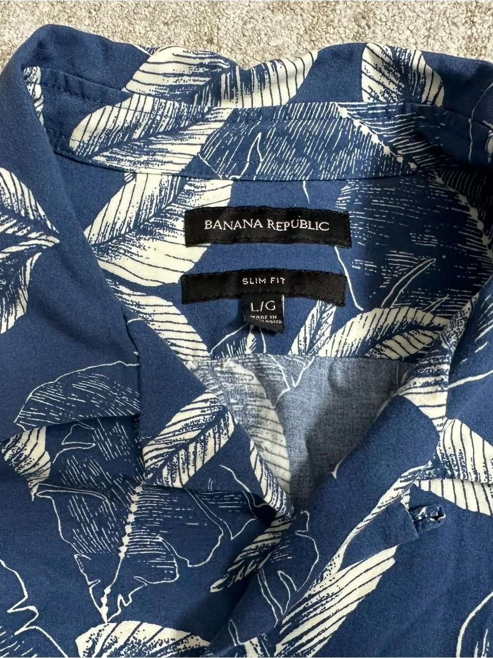 Banana Republic Men’s Navy Blue Button-Down with White Tropical Leaf Print